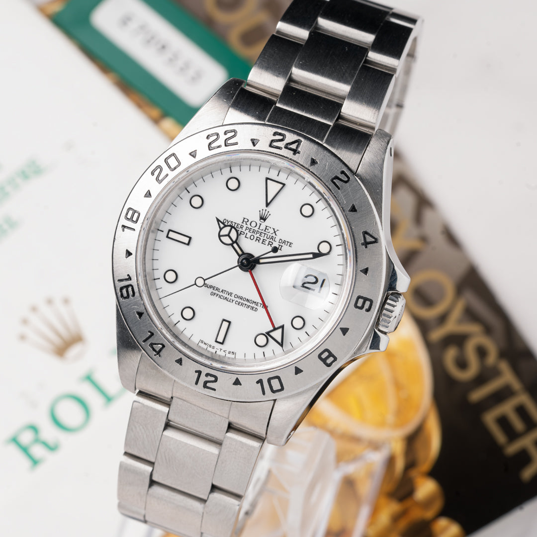 Rolex explorer ii outlet 16570 white dial